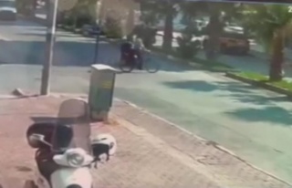 Yaşlı adamın bisikletiyle ölüme gidişi kameraya...