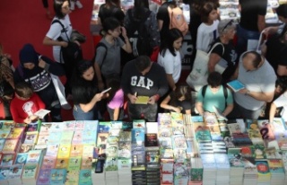 12. Antalya Kitap Fuarı’nda yerel yazarlar okurlarıyla...