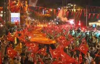 Alanya'da Cumhuriyet'in 99. yılı Fener...