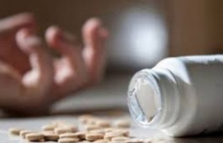 Alanya'da hap içerek canına kıymak istedi