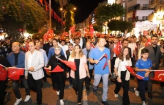 Alanya'nın 99. yıl coşkusu sokaklara yansıdı