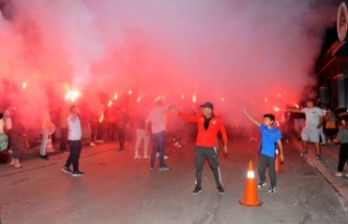 Alanyaspor'a taraftardan moral desteği