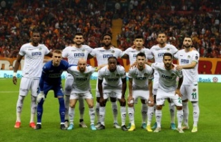 Alanyaspor, bir puanı 90 artıda kurtardı