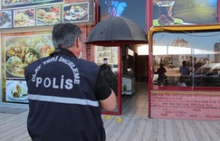 Antalya'da iki iş yeri kurşunlandı
