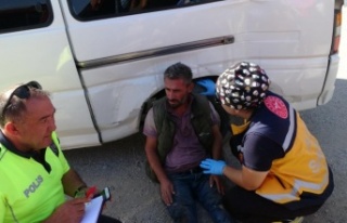 Antalya'da yaralanan ticari araç sürücüsüne...