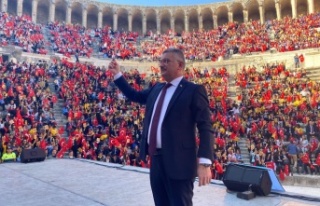 Aspendos Antik Tiyatrosu'nda 6 bin öğrenci...