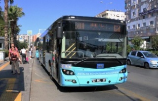 Büyükşehir’e ait toplu ulaşım araçları cumhuriyet...