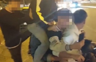 Elektrikli bisiklete 6 kişi binip yola çıkmaya...