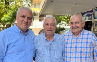 Erdem, Cuma Pazarı'nda takdir topladı