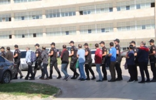 FETÖ operasyonunda gözaltına alınan 102 şüpheli...