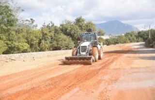 Oba'da asfalt çalışmaları devam ediyor