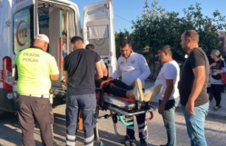 Otomobile arkadan çarpan motosikletin sürücüsü...