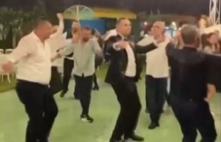 Şiddetli yağmurun altında erik dalı oynayıp horon...