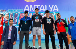 Alanya Belediyesporlu sporculardan büyük başarı