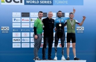 Alanyaspor paralimpik bisikletçisi Fırat Uğur birinci...