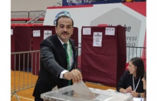 ALTSO Başkan Adayı Tunahan Toksöz oyunu kullandı