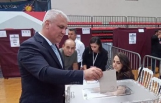 ALTSO Başkan Adayı Eray Erdem, oyunu kullandı