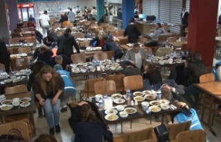 Antalya'da kız öğrenciler deprem tatbikatına...