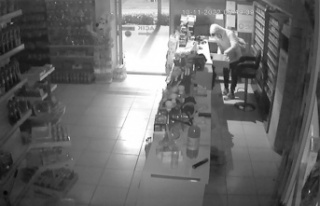 Antalya'da levyeli hırsız durdurulamıyor