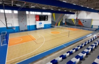 Antalya OSB'de kadın çalışanlar için voleybol...