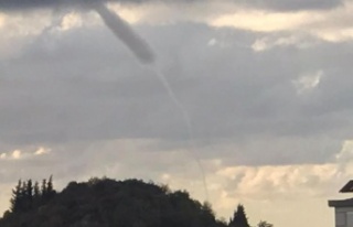 Antalya’da çıkan hortum karaya ulaşmadan kayboldu