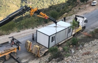 Başkan Yücel'den ihtiyaç sahibi yaşlı kadına...