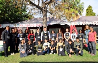 Başkan Yücel geleceğin sanatçılarıyla buluştu