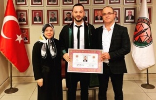 Çinal’ın oğlu Mehmet Nuri avukat oldu