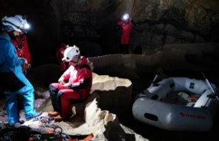 Dünya'nın 3'üncü büyük yeraltı gölünde...