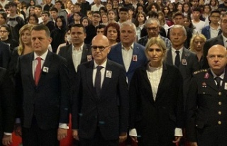 Erdem ve ekibi anma törenine katıldı