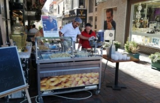 Hancı Pastanesi’nden anlamlı lokma ikramı