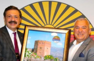 Hisarcıklıoğlu’dan Başkan Şahin’e hizmet...