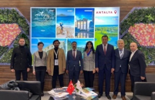 Kaş Belediyesi Londra’da Turizm Fuarı’na katıldı