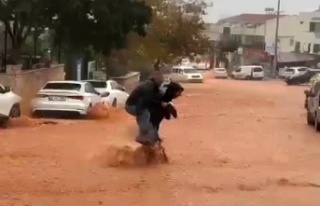 Kaş’ta sel meydana geldi