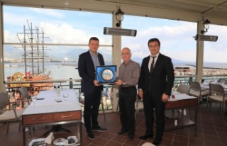 Kaymakam Ürkmezer’den Müfit Kaptanoğlu’na teşekkür...