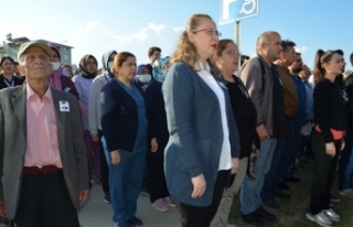 Sağlık çalışanlarından Atatürk'e saygı