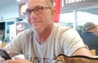 Vatandaşların kurtarmak için seferber olduğu motosiklet...