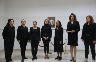 Yerleşik yabancı kursiyerler 7 dilde Atatürk’ü...