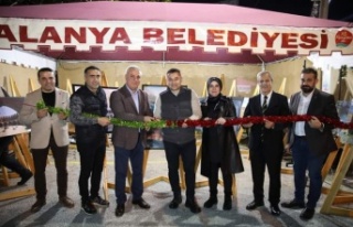 12. Alanya Uluslararası Yeni Yıl Pazarı'na...