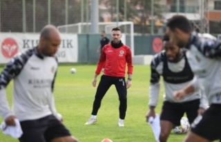 Alanyaspor antrenmanlara devam ediyor