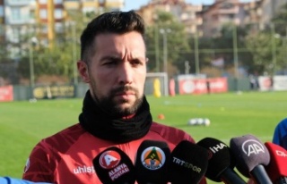 Alanyaspor Teknik Direktörü Francesco Farioli soruları...