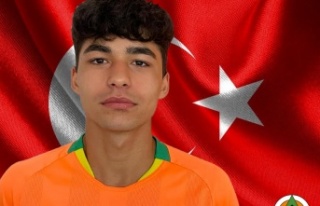 Alanyasporlu futbolcudan büyük başarı