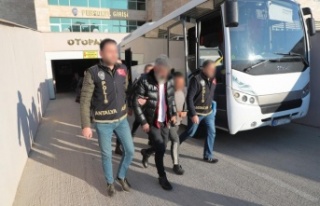 Antalya’da aranan 92 şahıs yakalandı