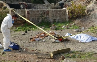 Antalya’da boş arazi içerisinde kadın cesedi...