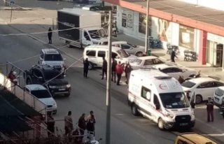 Gazipaşa'da hasta almaya giden ambulans otomobille...