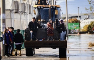 Kumluca’da sel felaketi vatandaşı evsiz ve serasız...