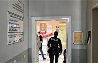 Magandaların silahından çıkan kurşunlar doktorun...