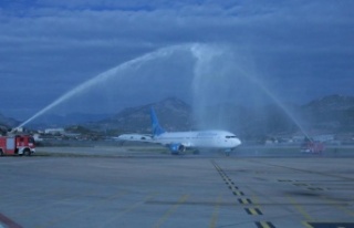 Savaştan sonra ilk Rus uçağı 166 yolcusu ve 6...