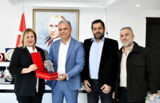 Sokaklar araç kiralama şirketlerinin park yeri olmaktan...