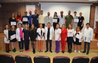 Yoğun bakım hemşirelerine sertifika töreni düzenlendi